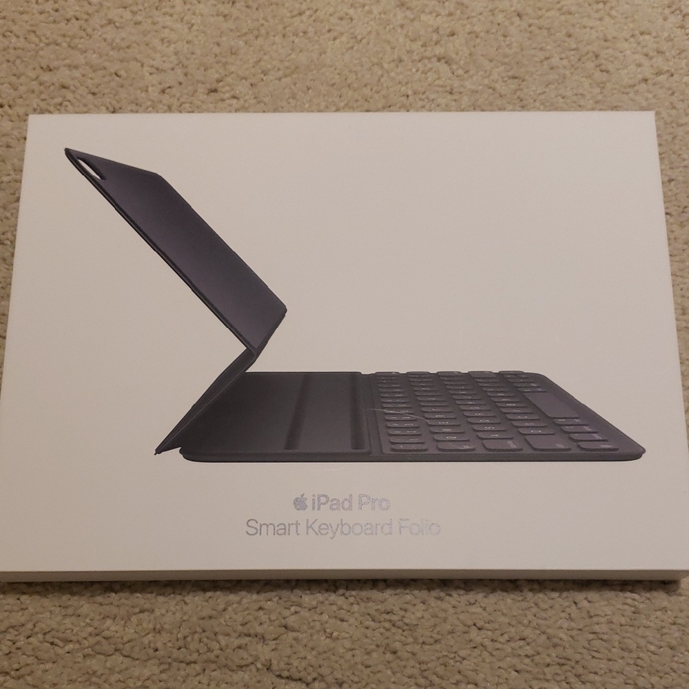 Apple iPad Pro 11 Inch Keyboard Folio - Dark Gray